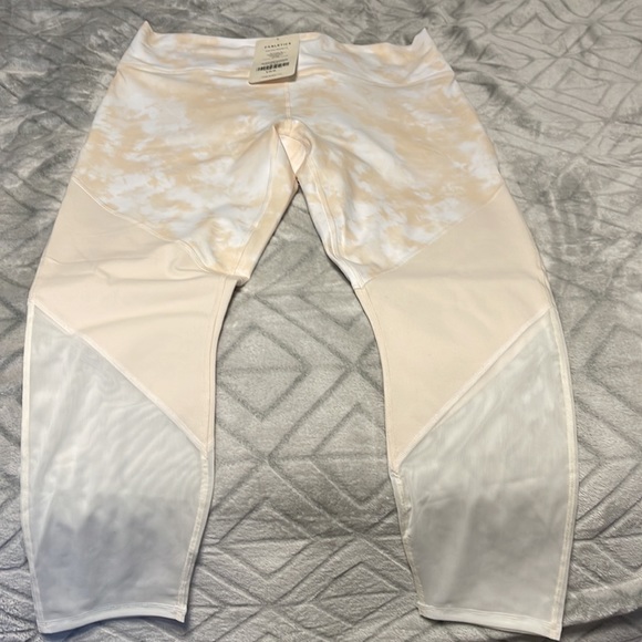 Fabletics leggings - Picture 3 of 4